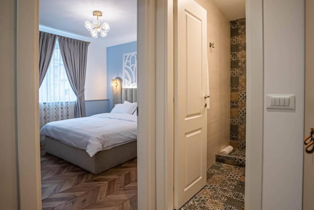 History Museum Apartment Bukarest Exterior foto