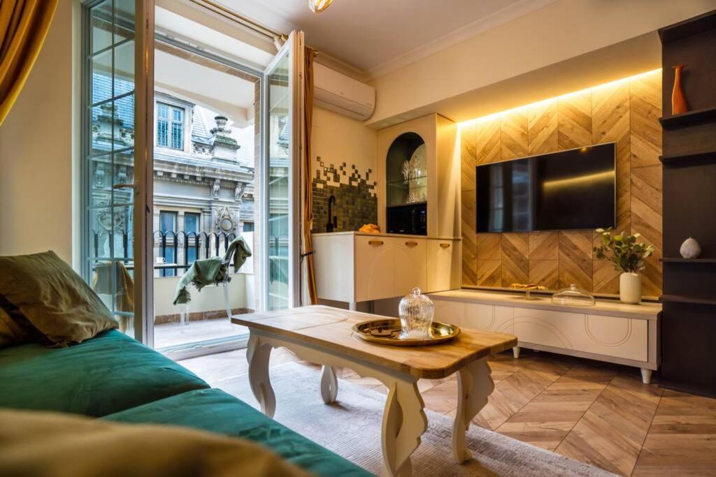 History Museum Apartment Bukarest Exterior foto